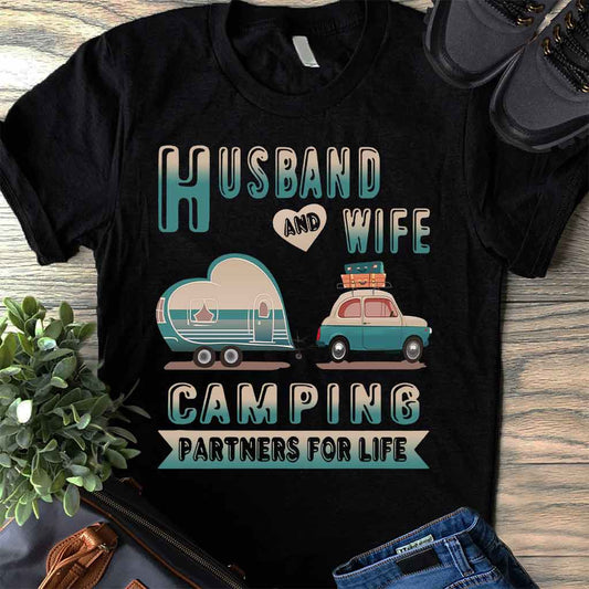 Couple de campeurs - T-shirt et sweat à capuche 112021