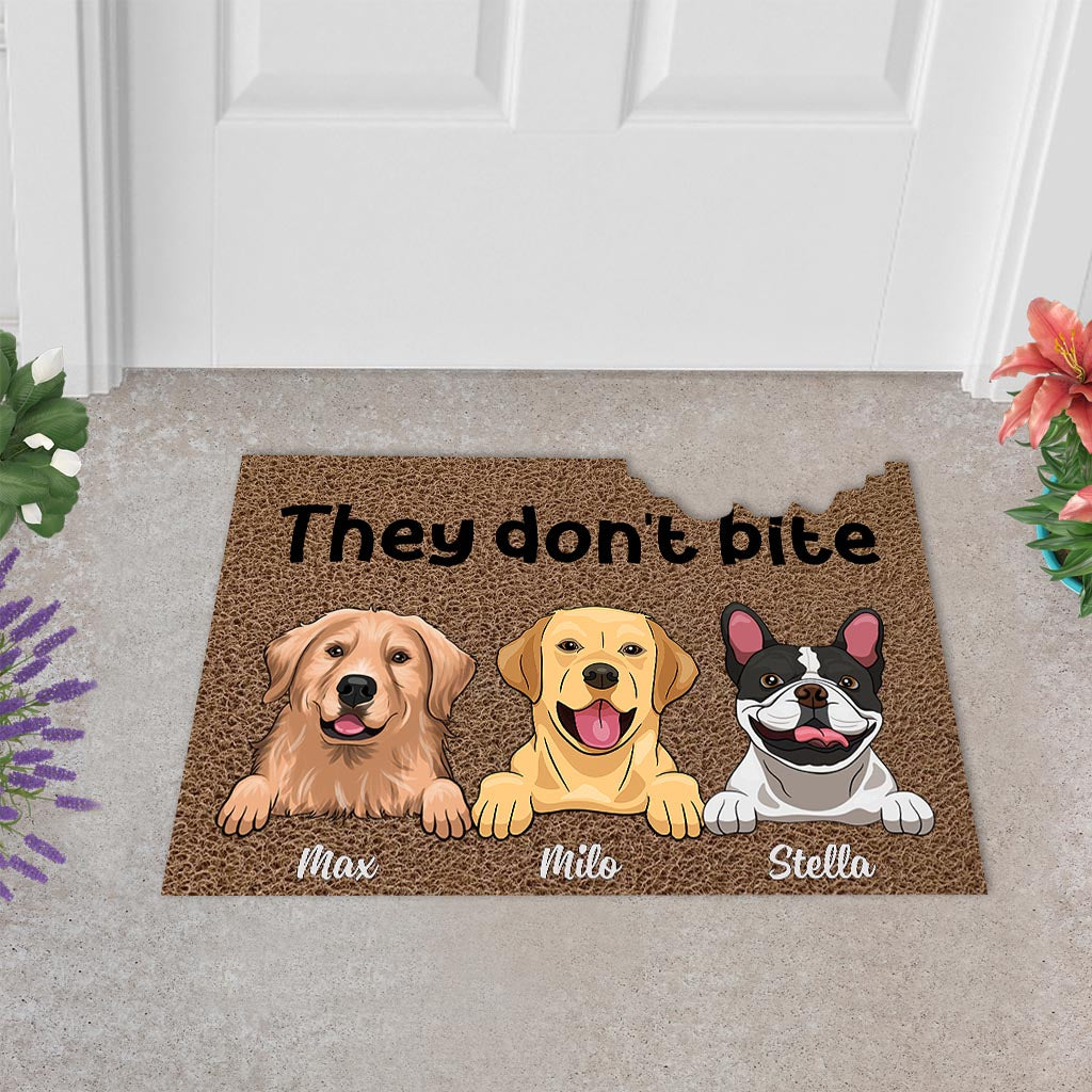 Attention aux chiens ! - Paillasson personnalisé en forme de chien