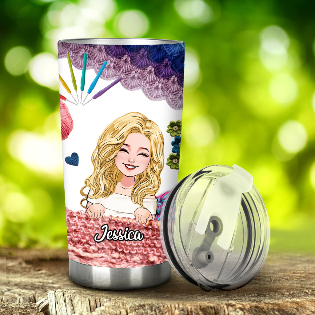 Je fais du crochet parce que frapper les gens est mal vu - Cadeau au crochet pour maman, petite amie, épouse, grand-mère - Gobelet personnalisé