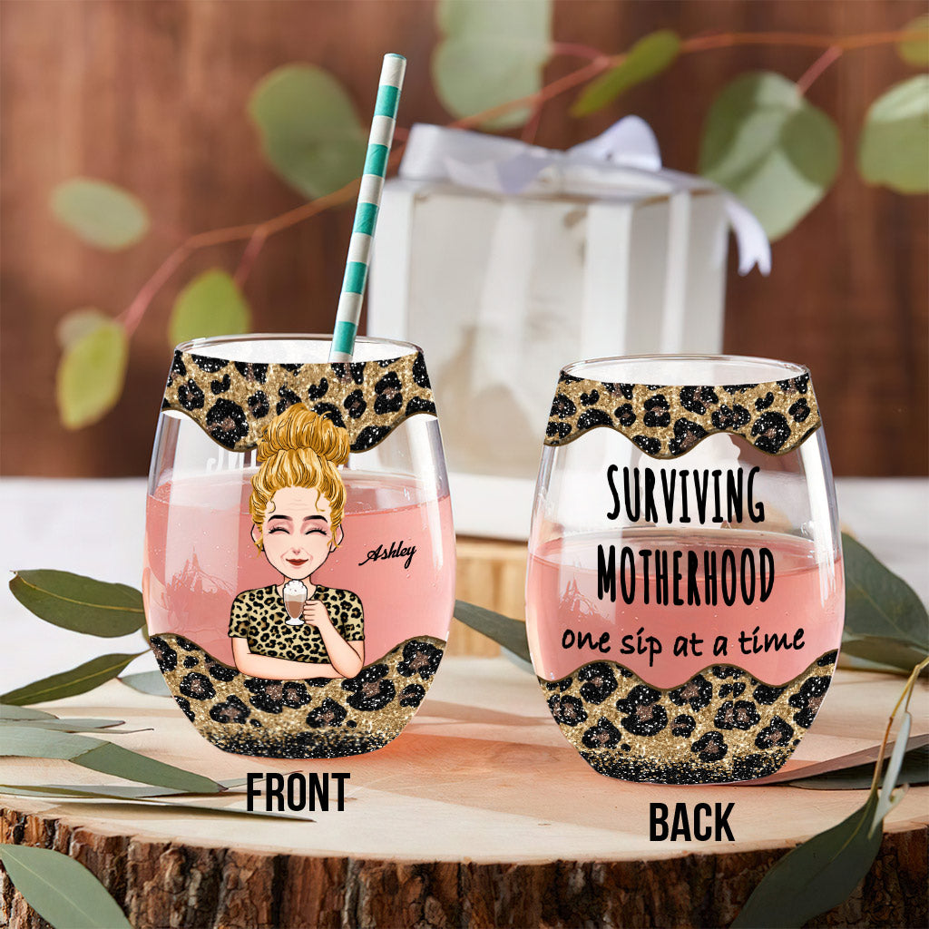 Survivre à la maternité - Verre à vin personnalisé pour la fête des mères