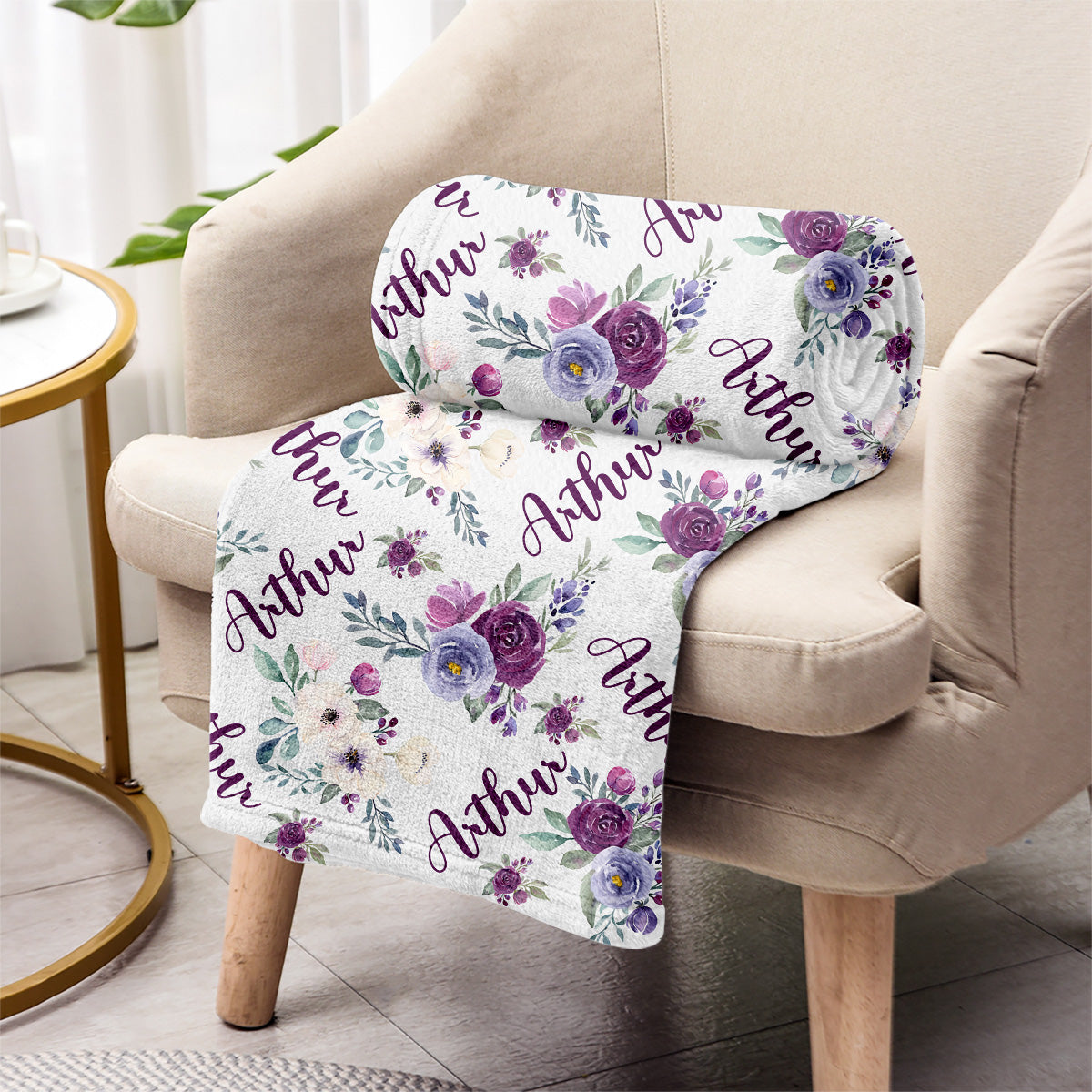 Couverture enfant personnalisée avec nom et fleurs violettes