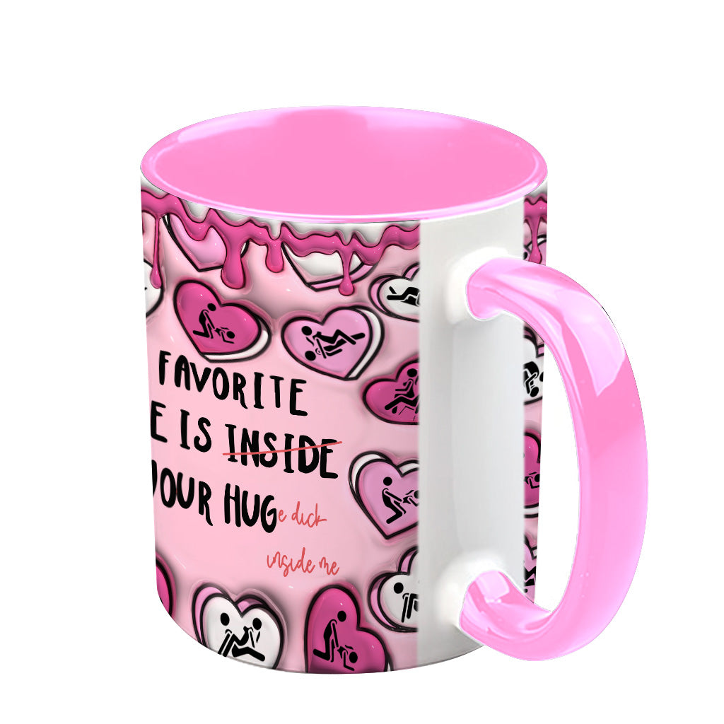 Mon endroit préféré, c'est dans tes câlins - Mug personnalisé en forme de cœur pour couple