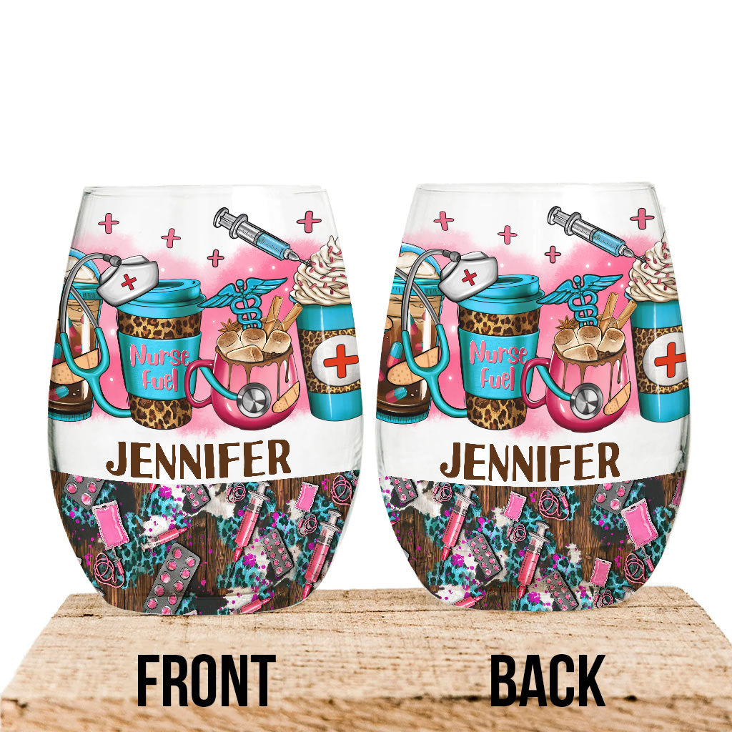 La vie d'infirmière - Cadeau pour une infirmière : maman, elle, épouse, petite amie - Verre à vin entièrement personnalisé
