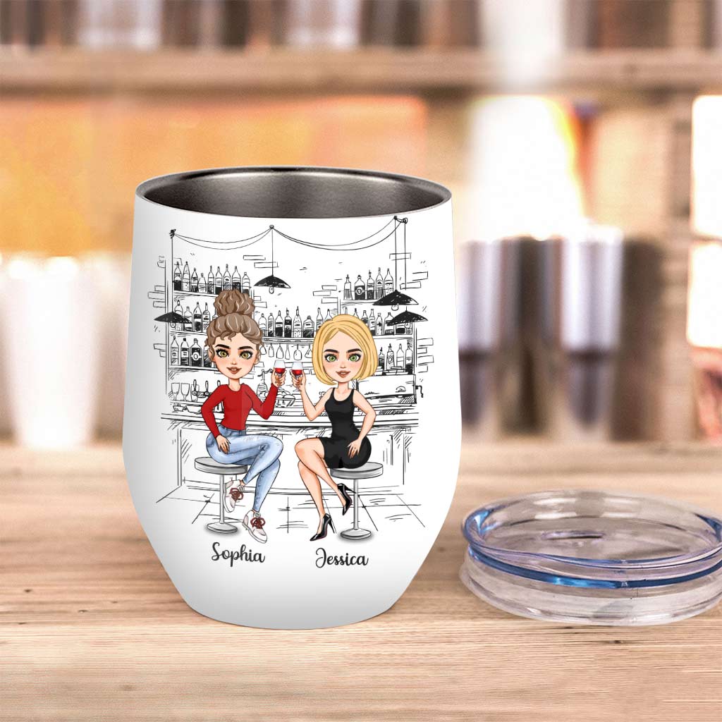 Amis et alcool : le ciment qui maintient le chaos ensemble - Gobelet à vin personnalisé pour meilleure amie