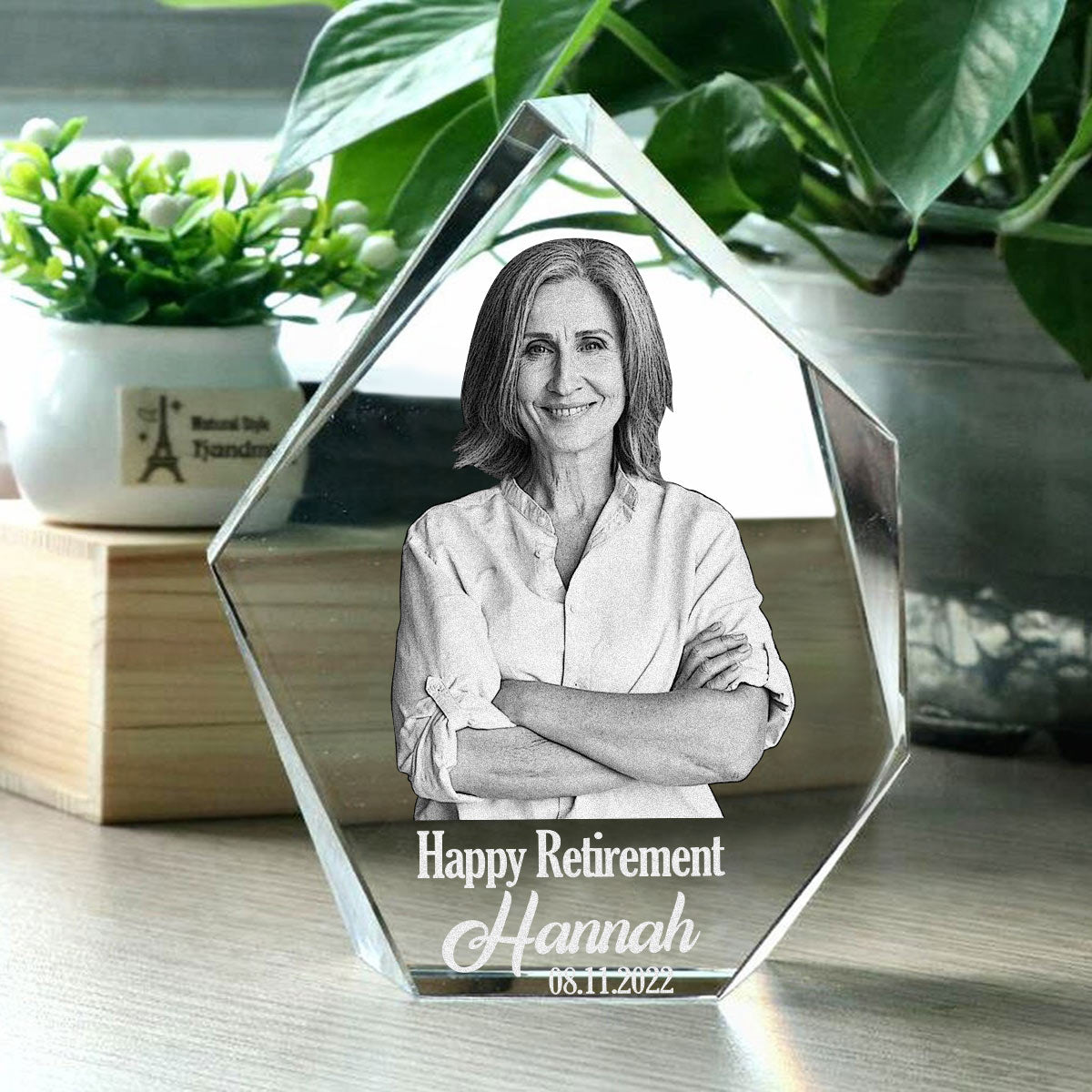 Bonne retraite ! Lampe en cristal 3D en forme d’iceberg, gravée au laser et personnalisée pour les retraités.