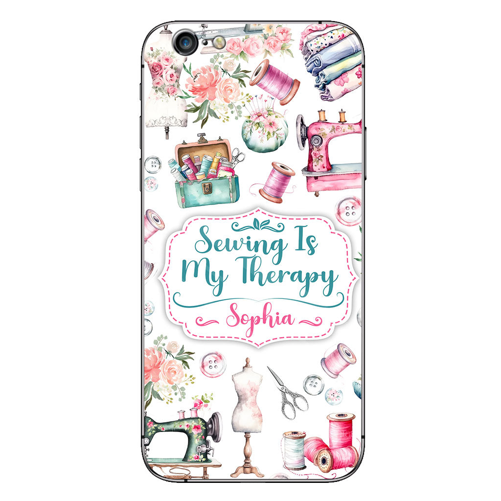 La couture, ma thérapie - Coque de téléphone personnalisée à la couture