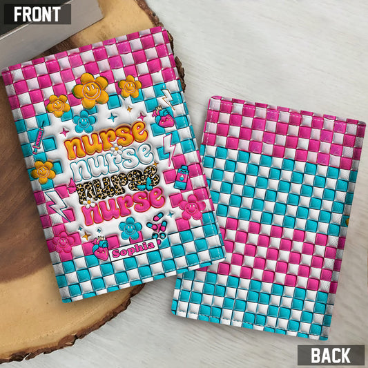 La vie d'infirmière - Cadeau pour une infirmière : maman, elle, épouse, petite amie, amie - Porte-passeport personnalisé