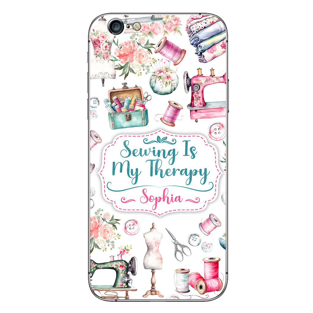 La couture, ma thérapie - Coque de téléphone personnalisée à la couture