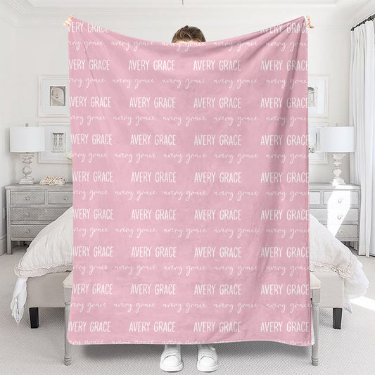 Couverture personnalisée pour nouveau-né avec motif de prénom