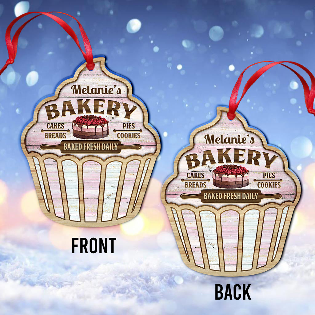 Une fille qui adore pâtisser - Ornement de pâtisserie personnalisé