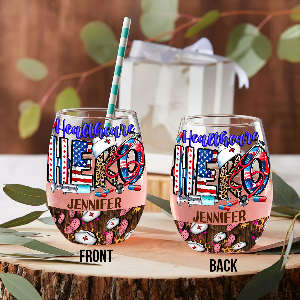 La vie d'infirmière - Cadeau pour une infirmière : maman, elle, épouse, petite amie - Verre à vin entièrement personnalisé