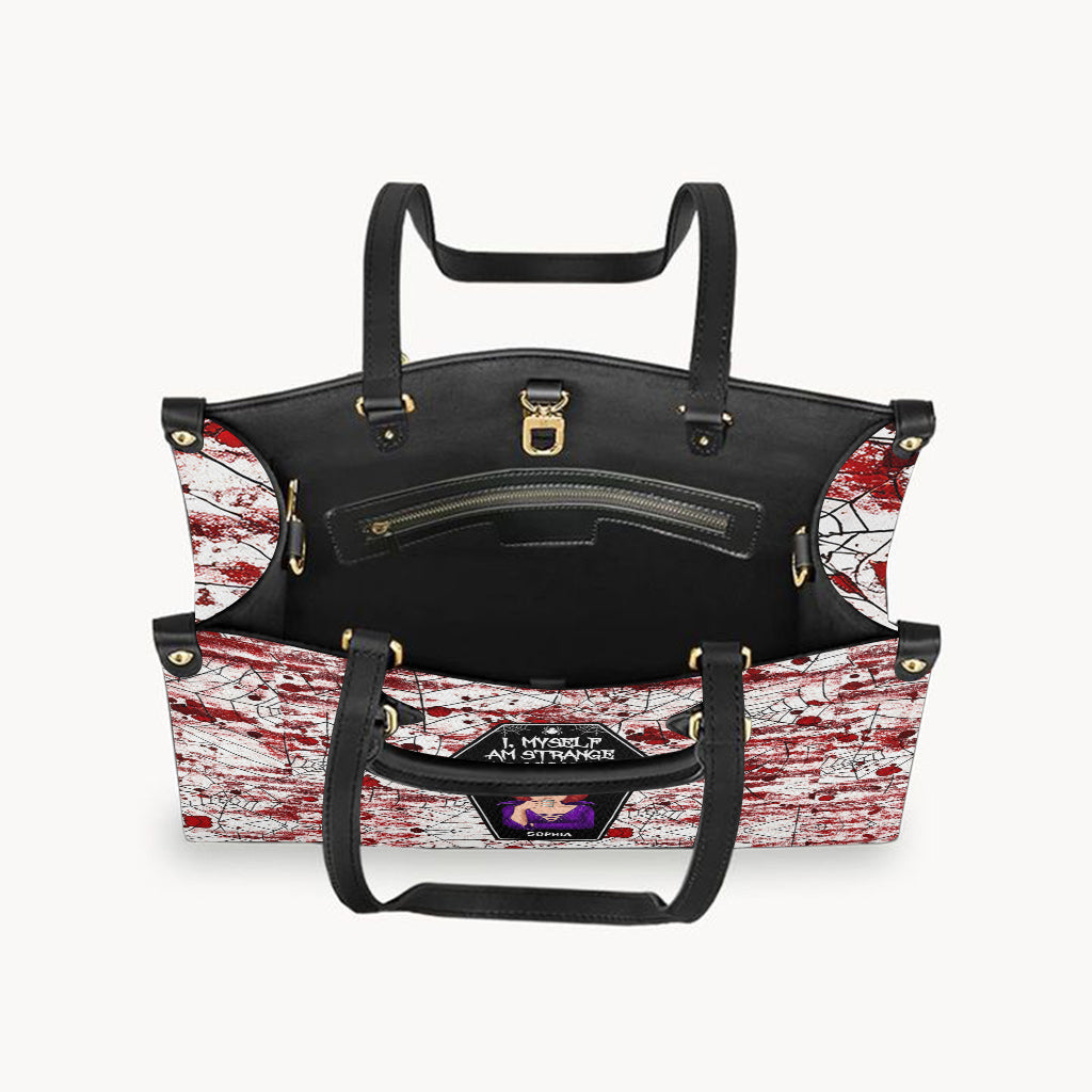 Je suis moi-même étrange et inhabituelle - Sac à main en cuir personnalisé pour sorcière