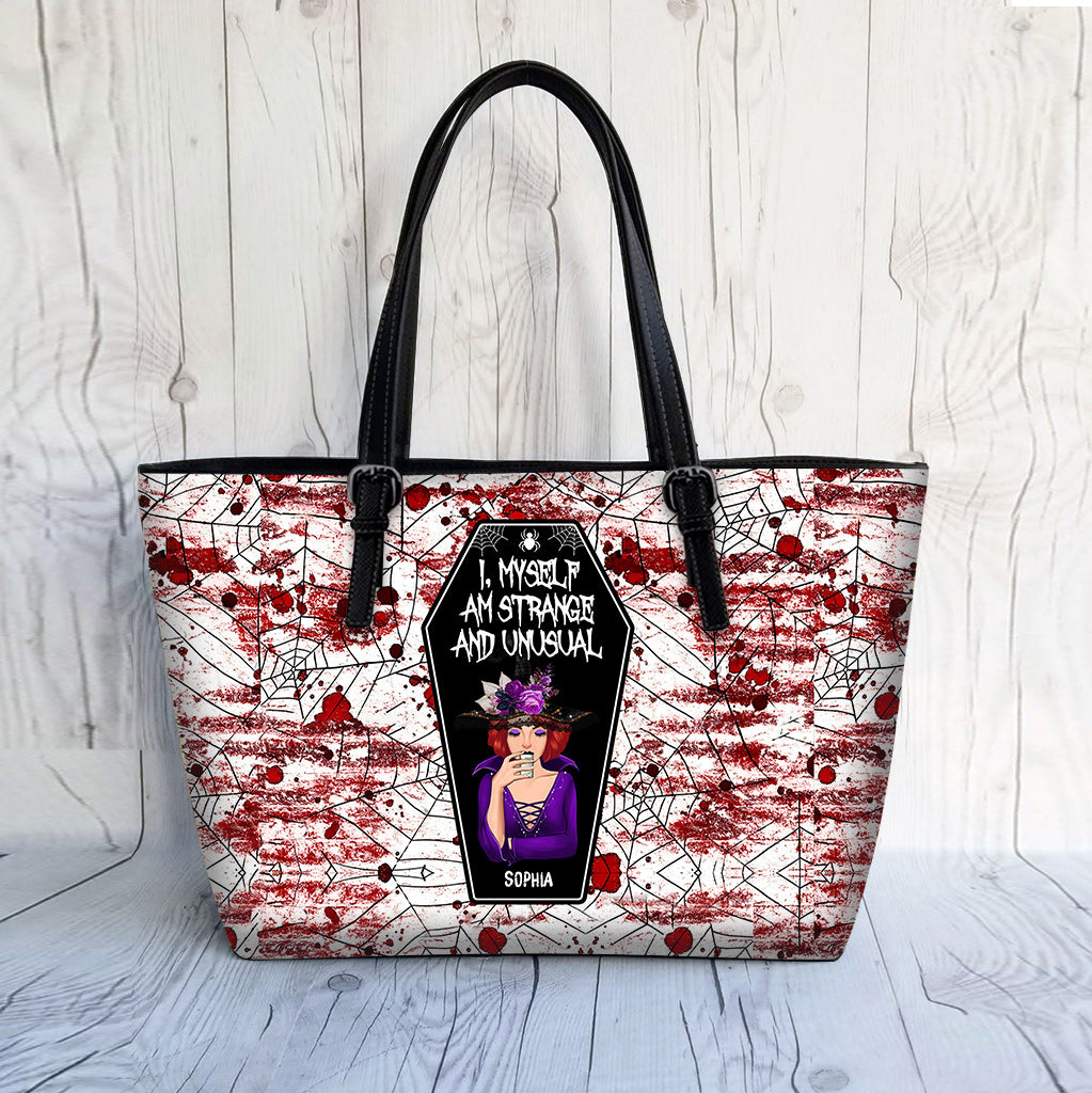 Je suis moi-même étrange et inhabituelle - Sac en cuir personnalisé pour sorcière