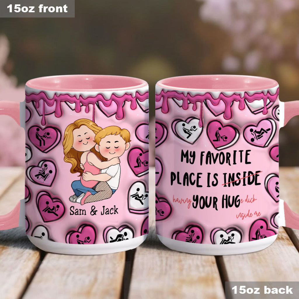Mon endroit préféré, c'est dans tes câlins - Mug personnalisé en forme de cœur pour couple