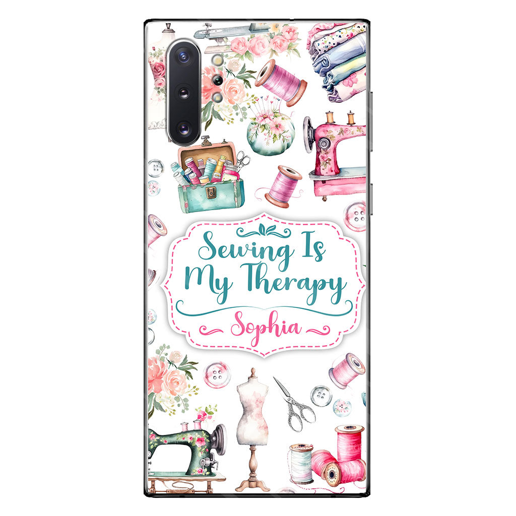 La couture, ma thérapie - Coque de téléphone personnalisée à la couture