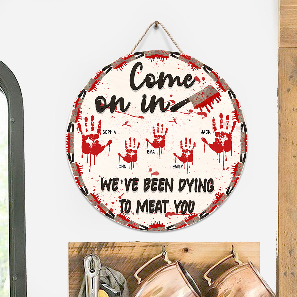 Come On In - Personalized Family Round Wood Sign
