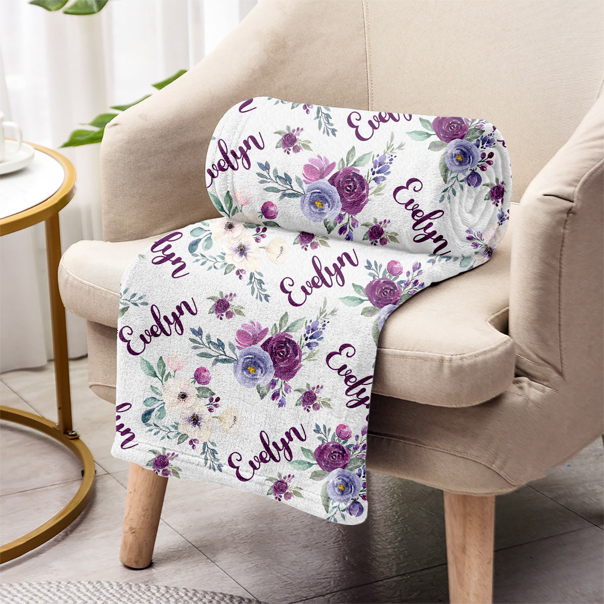 Couverture personnalisée pour fille avec nom et fleurs violettes