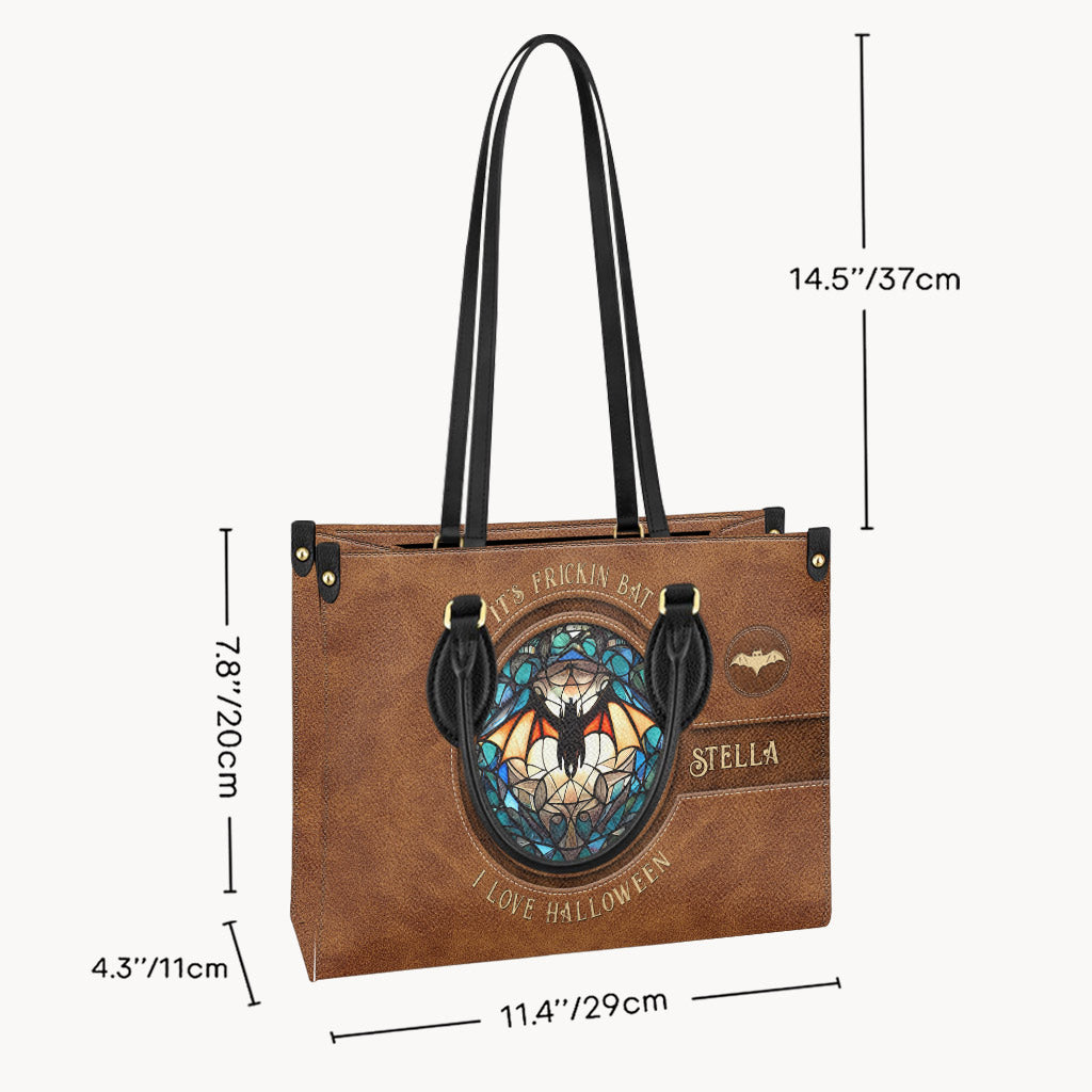 C'est une chauve-souris ! J'adore Halloween ! - Sac à main en cuir personnalisé de sorcière