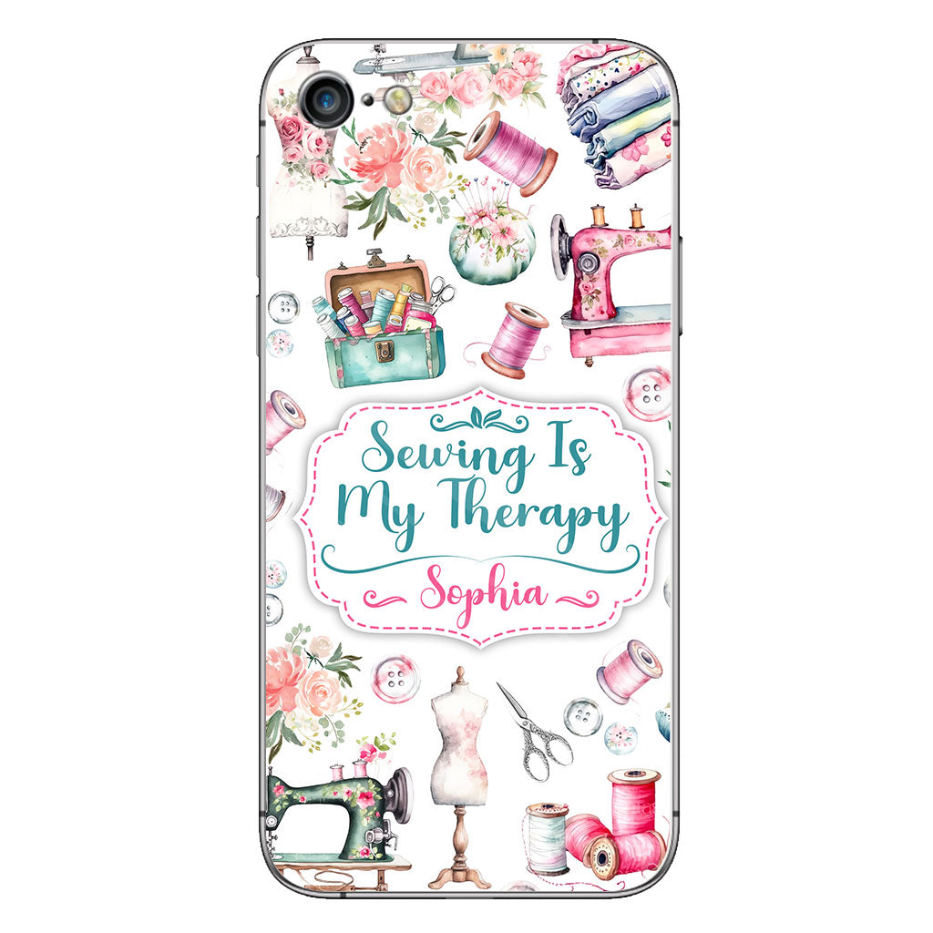 La couture, ma thérapie - Coque de téléphone personnalisée à la couture