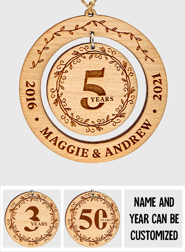 Joyeux anniversaire ! Cadeau pour votre petite amie ou votre petit ami : ornement en bois personnalisé en 2 pièces.