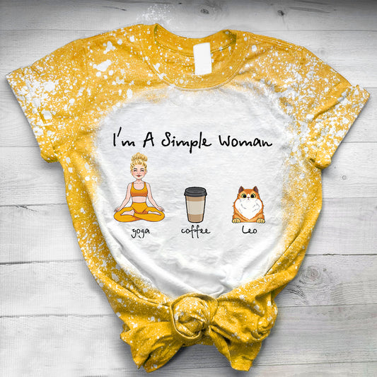 Je suis une femme simple - Cadeau de yoga pour les amoureux des chiens et des chats - T-shirt délavé personnalisé