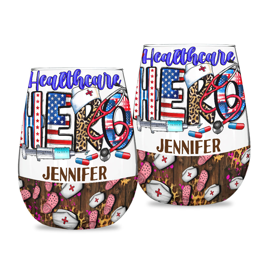 La vie d'infirmière - Cadeau pour une infirmière : maman, elle, épouse, petite amie - Verre à vin entièrement personnalisé