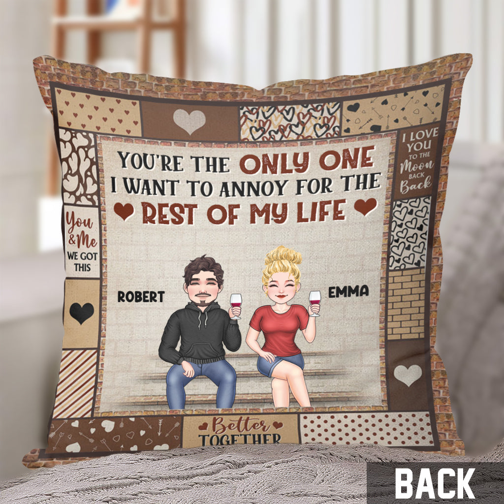 Tu es la seule que j'ai envie d'embêter - Coussin décoratif personnalisé pour couple