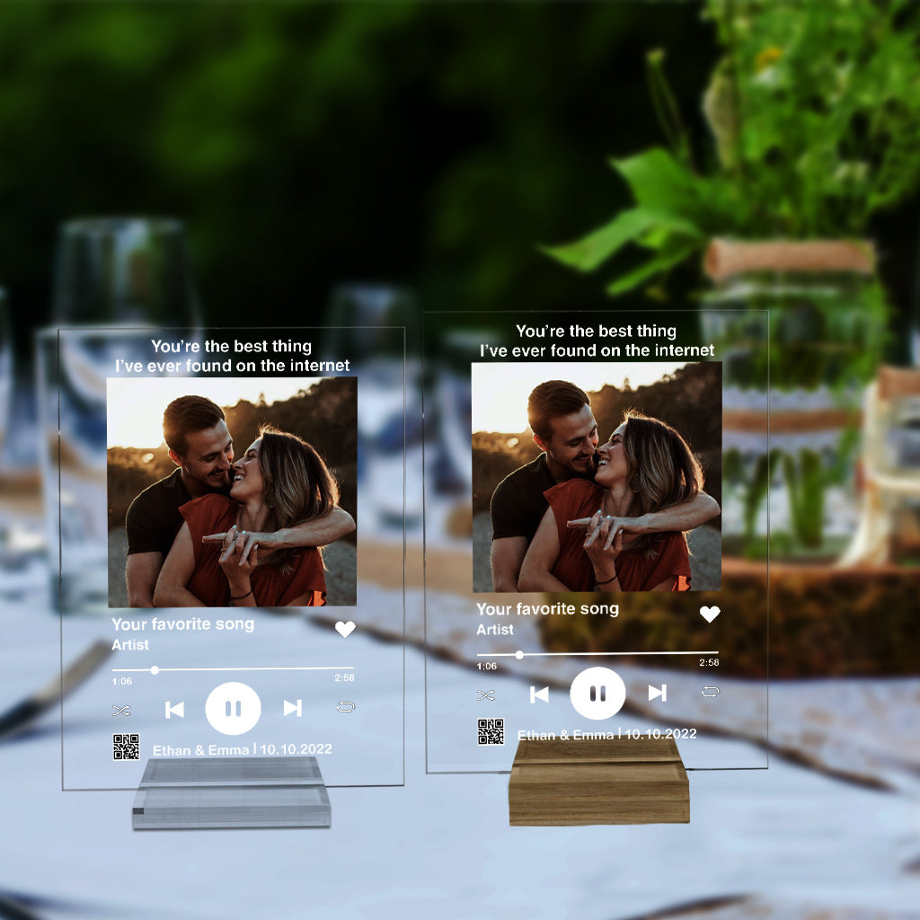 Plaque acrylique transparente personnalisée pour couple avec photo et chanson préférée (code QR scannable).