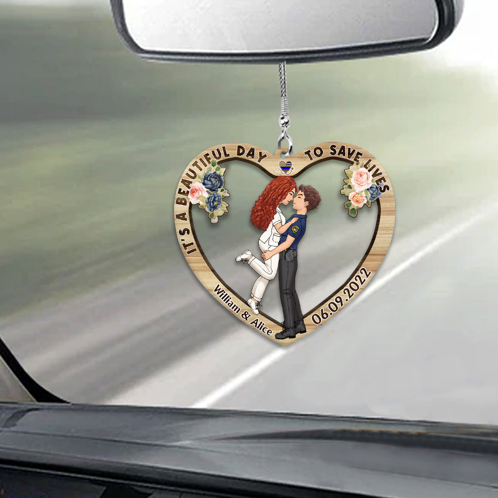 Une belle journée pour sauver des vies - Ornement de voiture personnalisé pour couple