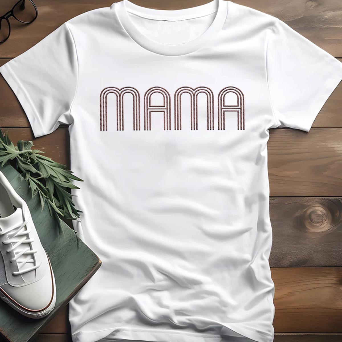 T-shirt brodé personnalisé avec nom pour maman