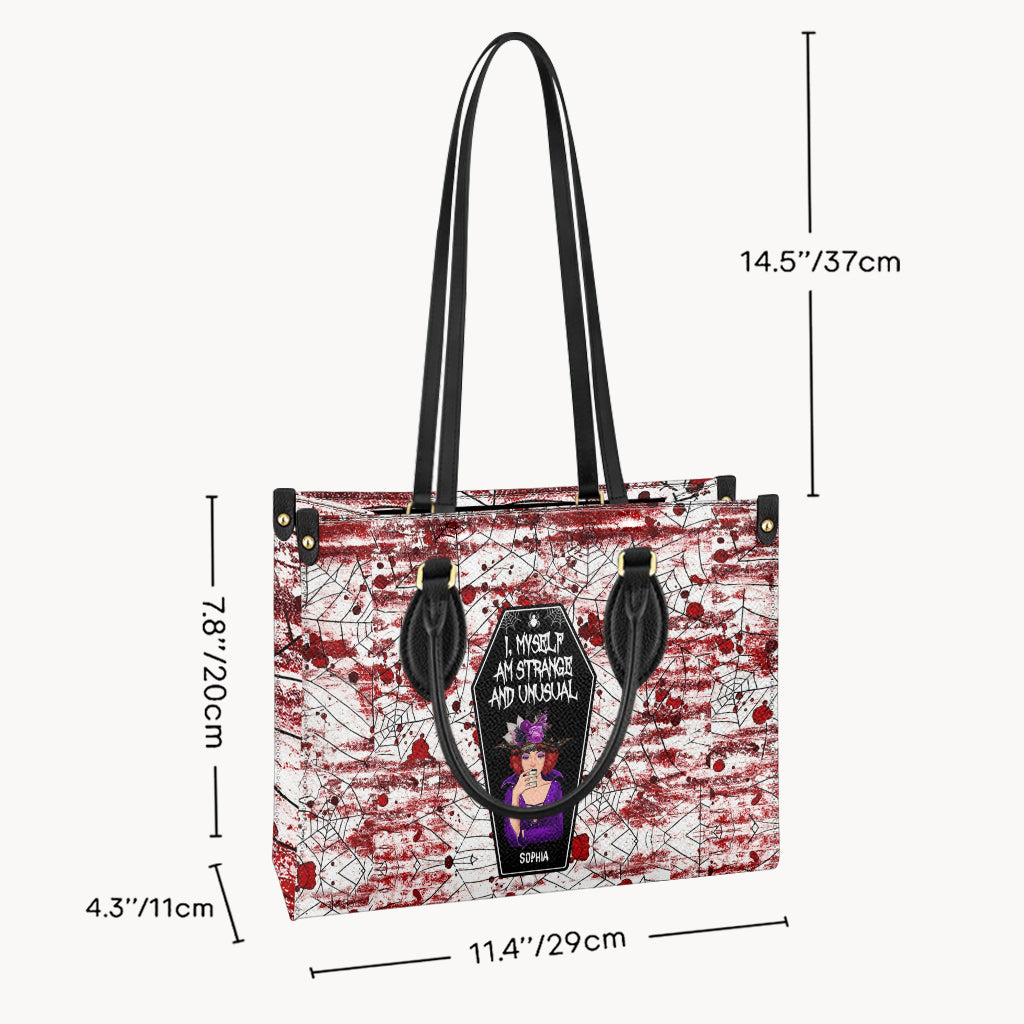 Je suis moi-même étrange et inhabituelle - Sac à main en cuir personnalisé pour sorcière