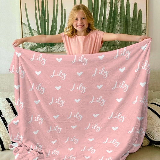 Couverture personnalisée pour petite-fille avec motif cœur et prénom
