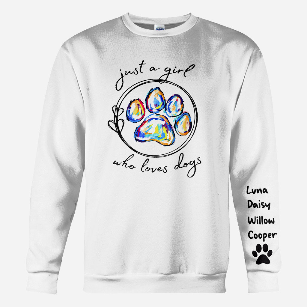 T-shirt personnalisé « Juste une fille qui aime les chiens » avec un motif de chien.