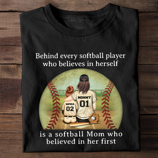 Maman de softball croit en elle - T-shirt et sweat à capuche de softball personnalisés