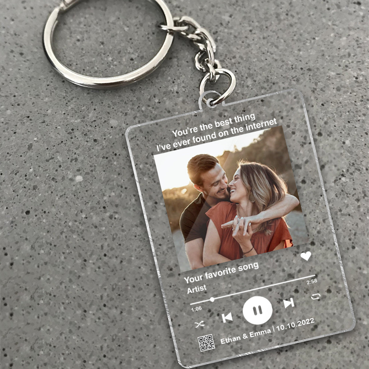 Porte-clés transparent personnalisé pour couple avec photo et chanson préférée (code QR scannable)