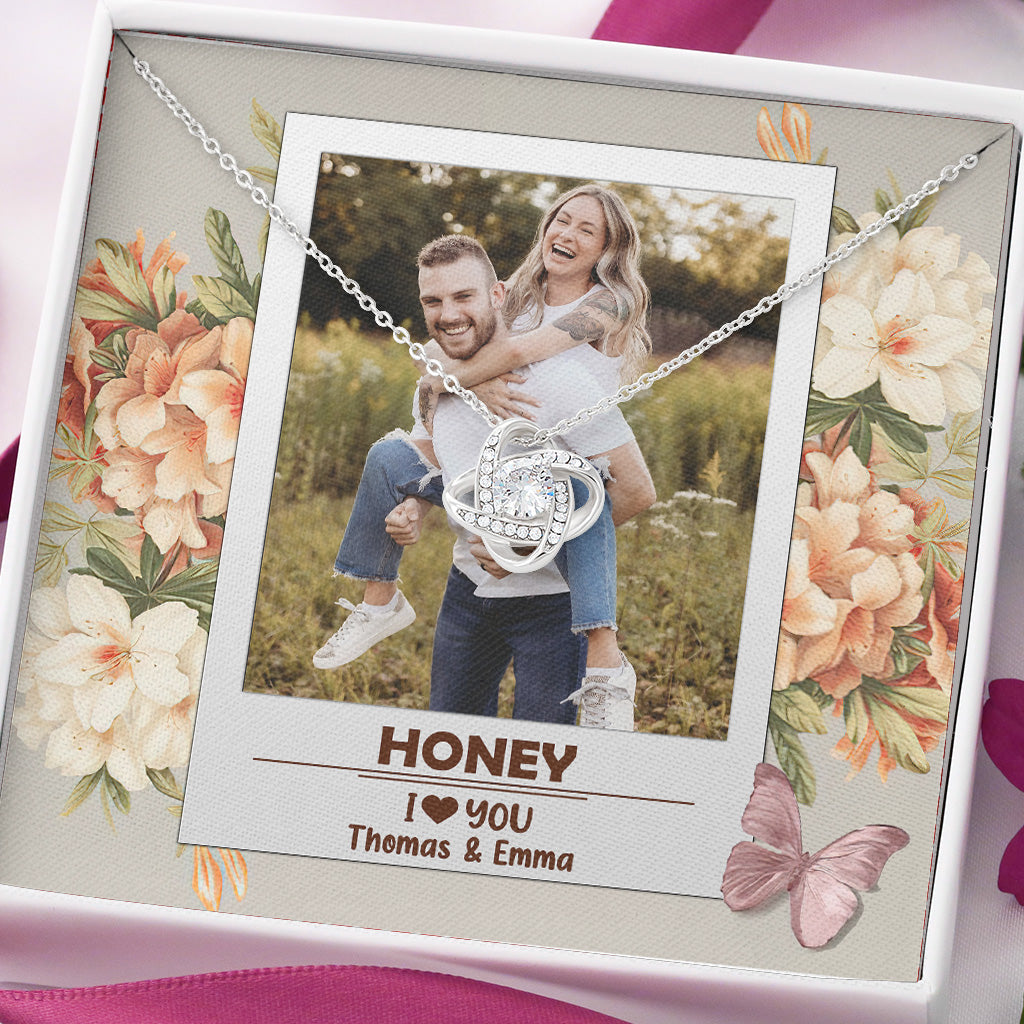 Grandma I Love You - Gift for grandma, mom, aunt, sister, wife, girlfriend - Personalized Necklace