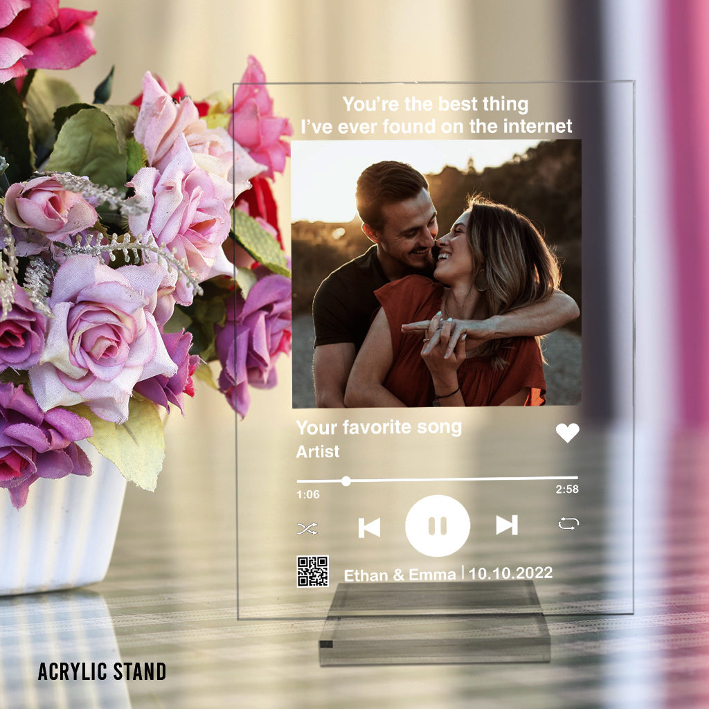Plaque acrylique transparente personnalisée pour couple avec photo et chanson préférée (code QR scannable).