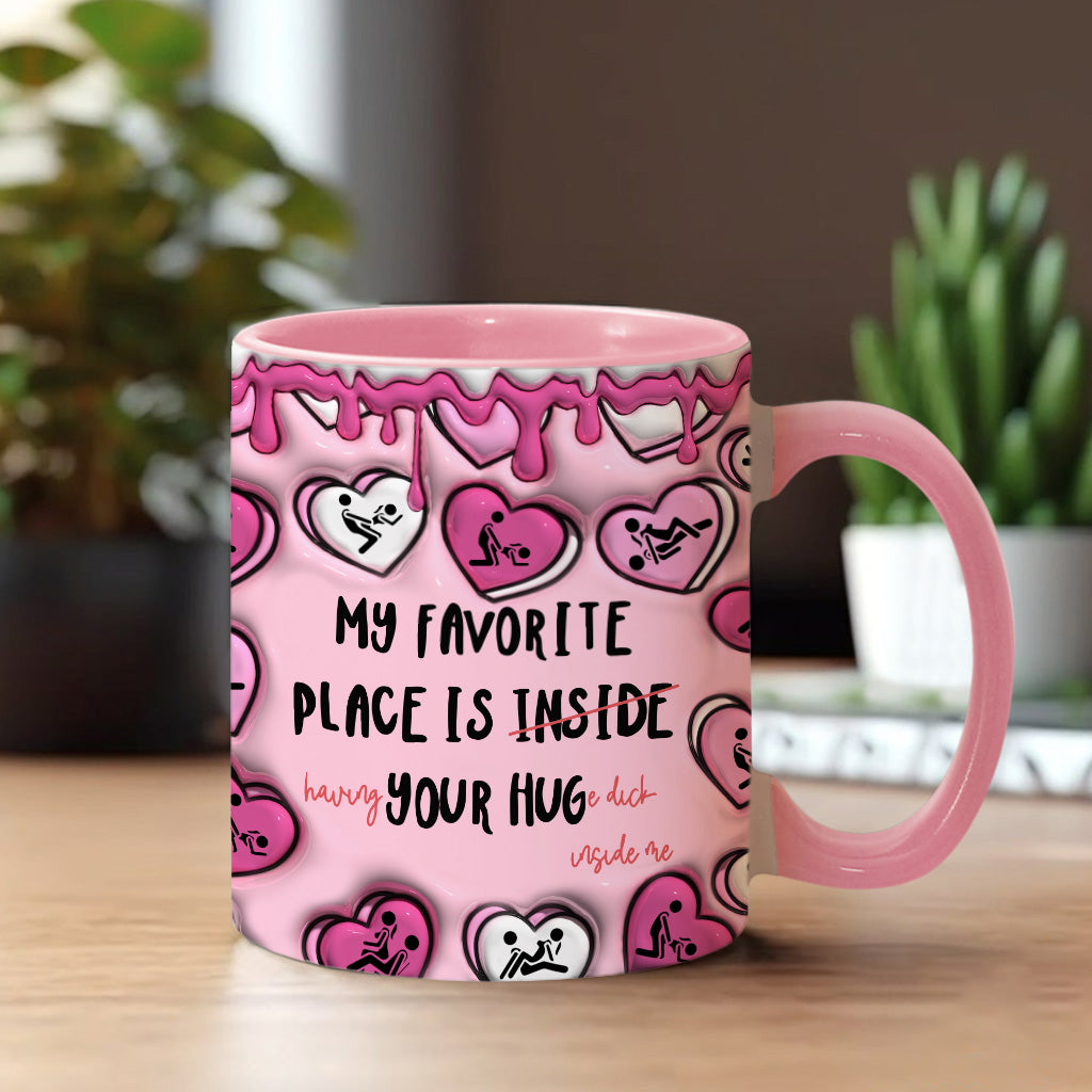 Mon endroit préféré, c'est dans tes câlins - Mug personnalisé en forme de cœur pour couple