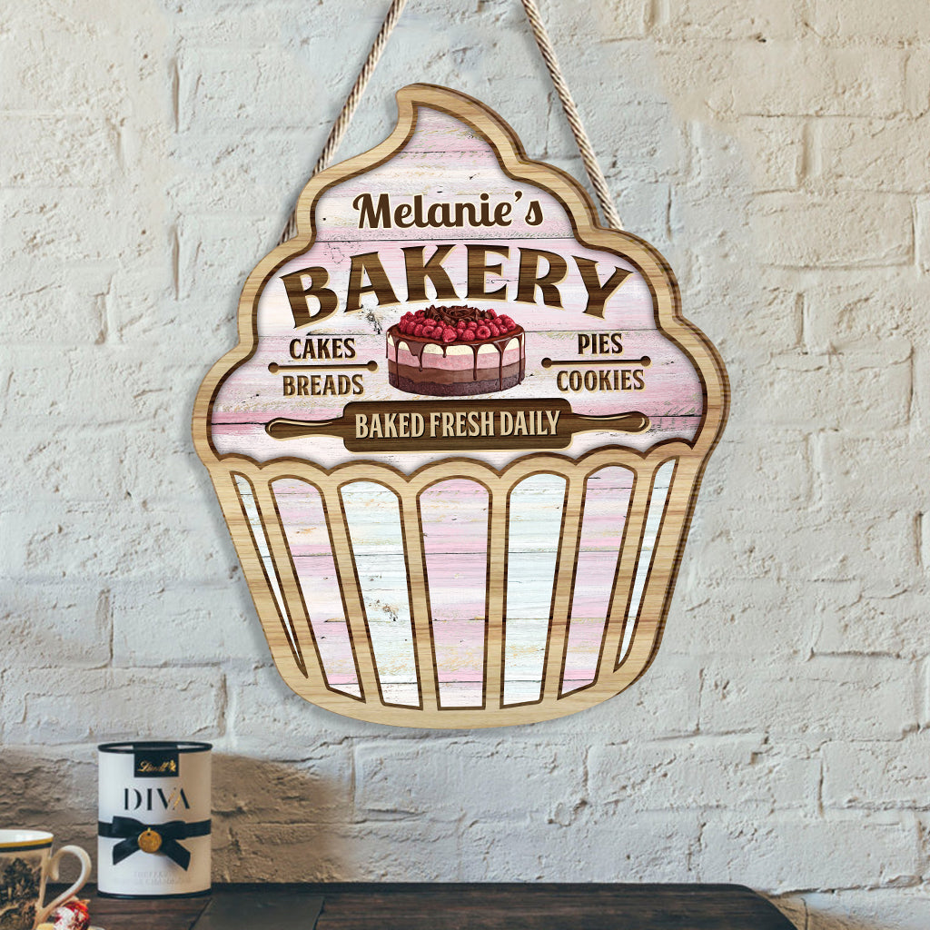 Une fille qui adore pâtisser - Panneau en bois personnalisé sur le thème de la pâtisserie