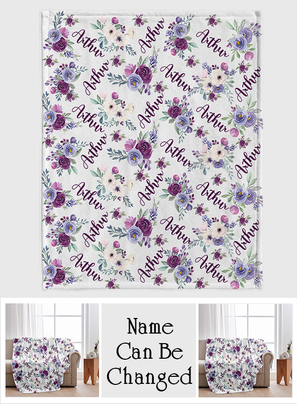 Couverture enfant personnalisée avec nom et fleurs violettes