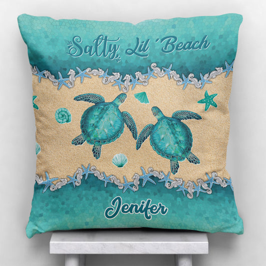 Petit coin de paradis - Coussin décoratif personnalisé en forme de tortue Salty Lil' Beach