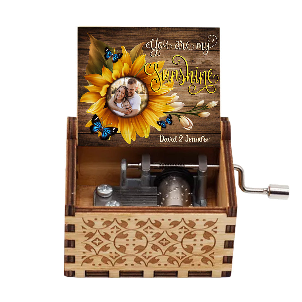 You Are My Sunshine - Gift for mom, grandma, dad, grandpa, daughter, son, granddaughter, grandson, sister, brother, friend, wife, husband - Personalized Hand Crank Music Box