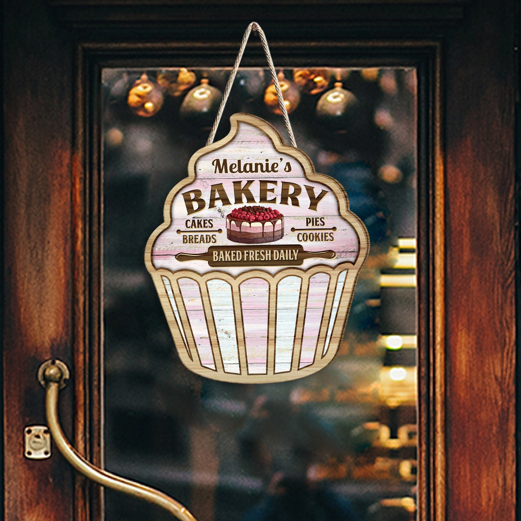 Une fille qui adore pâtisser - Panneau en bois personnalisé sur le thème de la pâtisserie