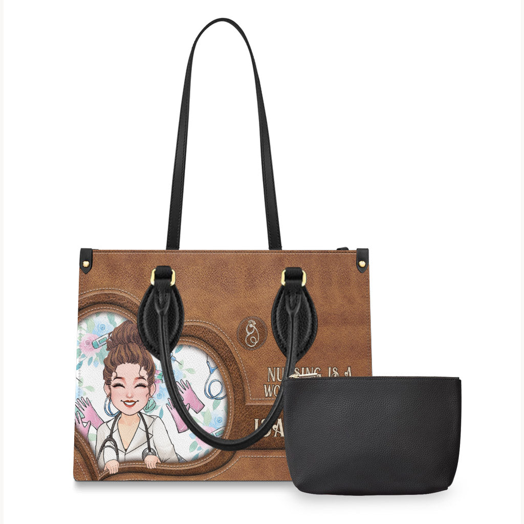 Le métier d'infirmière est un travail de cœur - Sac à main en cuir personnalisé pour infirmière