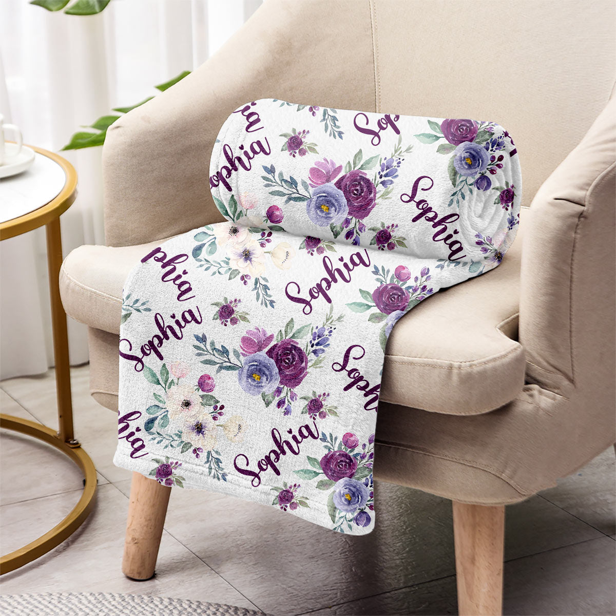 Couverture personnalisée pour grand-mère avec fleurs violettes et nom personnalisé