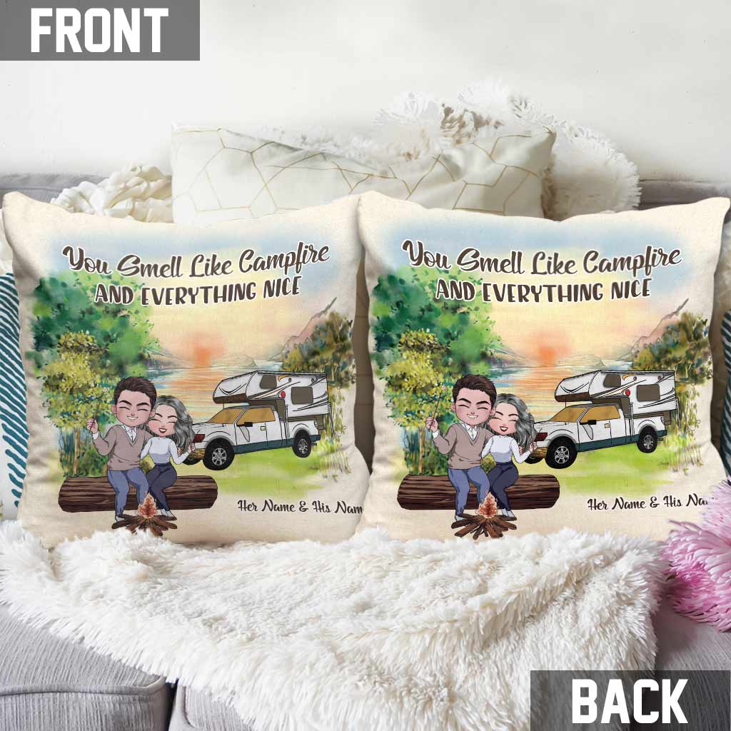 Vous sentez le feu de camp - Coussin décoratif personnalisé pour couple, idéal pour le camping