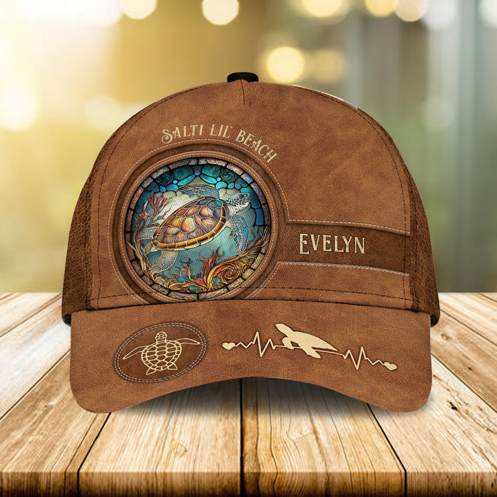 Casquette classique personnalisée avec vitrail tortue de mer Salty Lil' Beach -