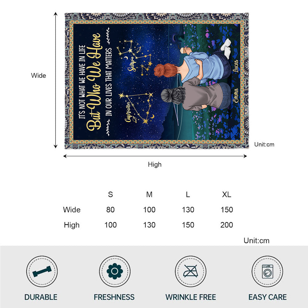 Ce n'est pas ce que nous possédons dans la vie qui compte - Couverture personnalisée pour meilleure amie