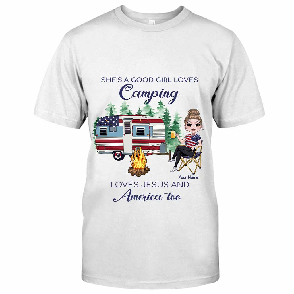 C'est une gentille fille qui adore le camping - T-shirt et sweat à capuche personnalisés pour la fête de l'Indépendance