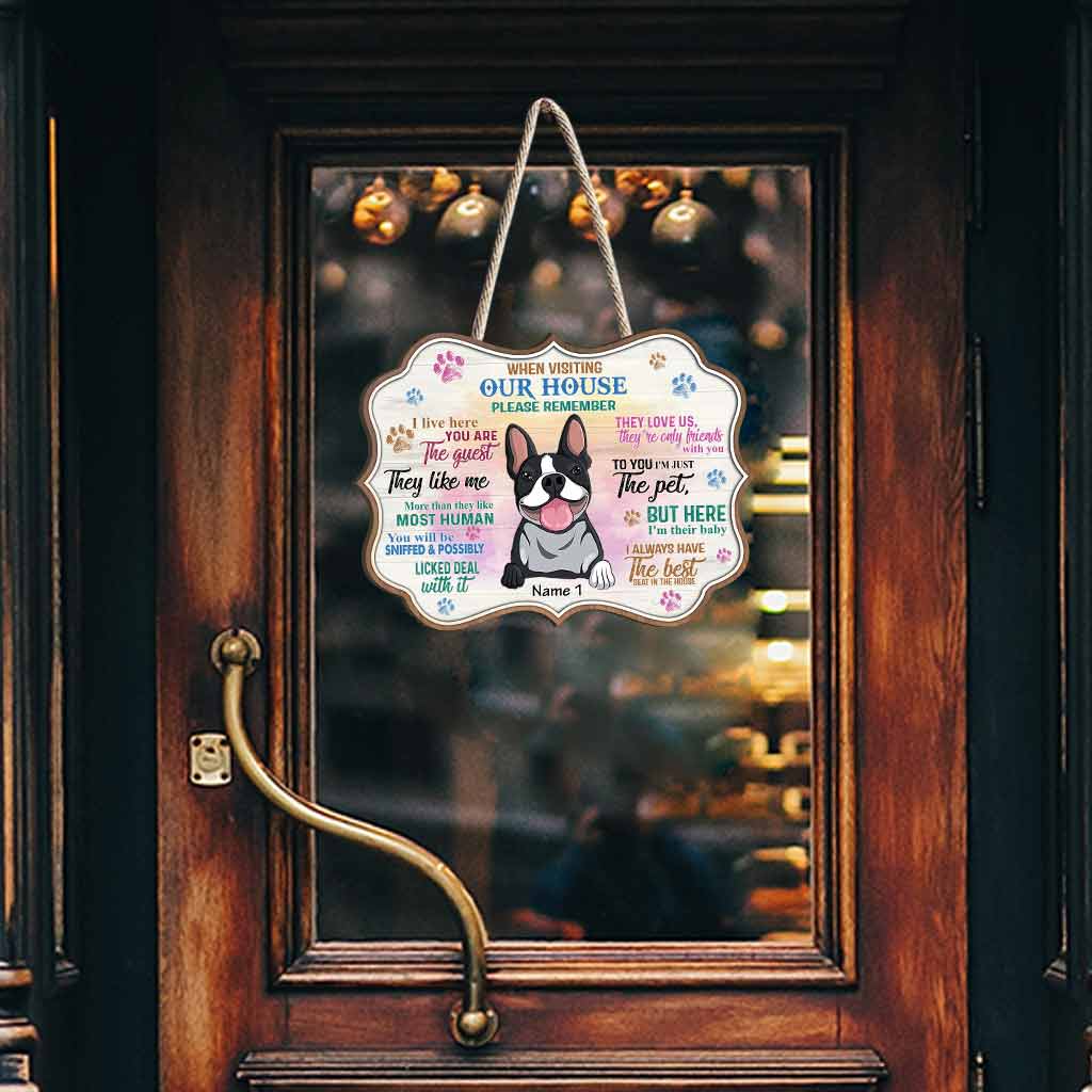 Lors de votre visite à la niche, n'oubliez pas : panneau en bois personnalisé pour chien